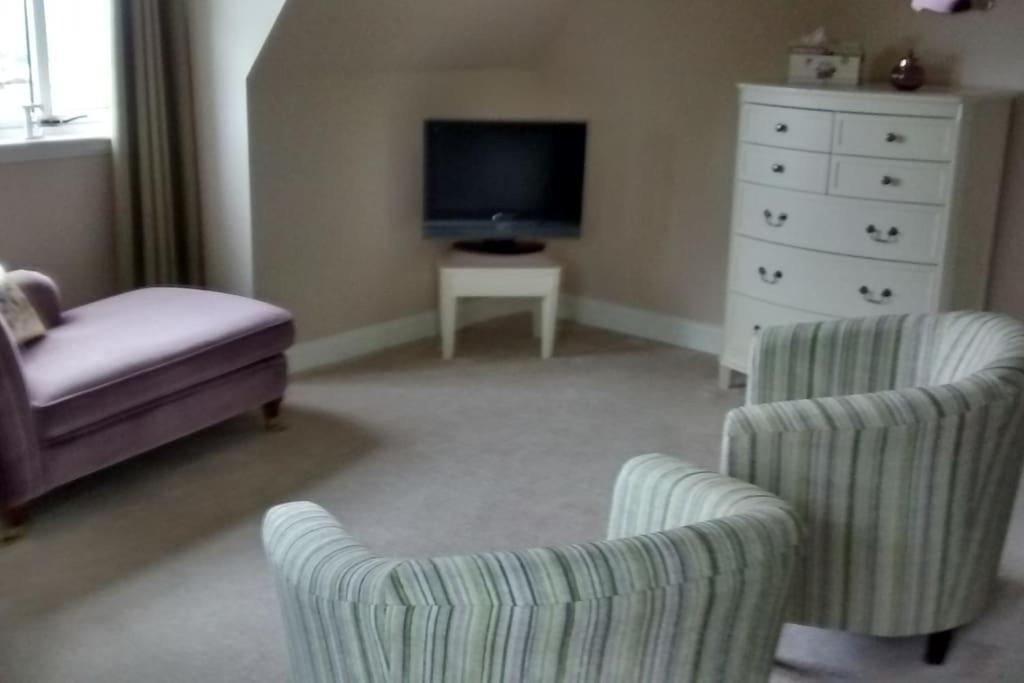 7 Burnside House Bed & Breakfast Kilmorack ภายนอก รูปภาพ