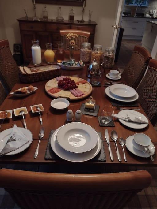 7 Burnside House Bed & Breakfast Kilmorack ภายนอก รูปภาพ